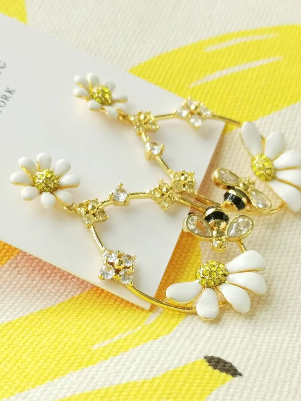 Kate Spade dazzling daisies hoops Earrings - Gold - Picture 3 of 3